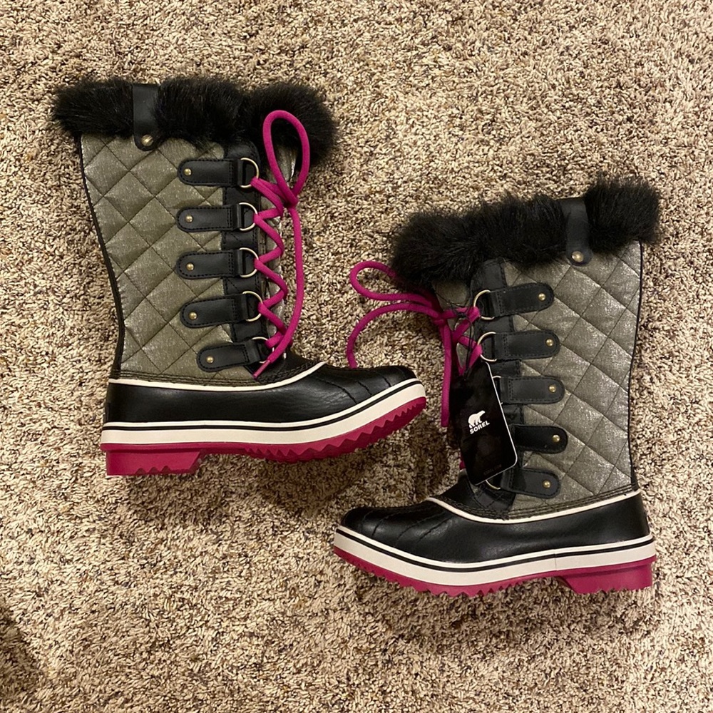 NEW WITH BOX AND TAGS Sorel Tofino Boots